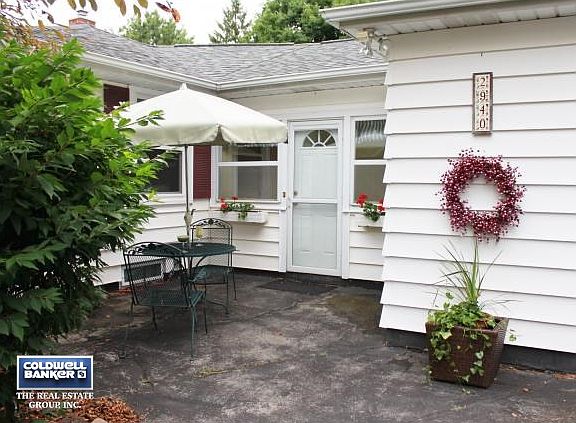 Cute Front Sitting Area