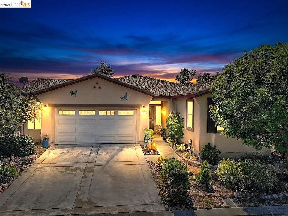 1st image of 609 Twin Lakes Ln