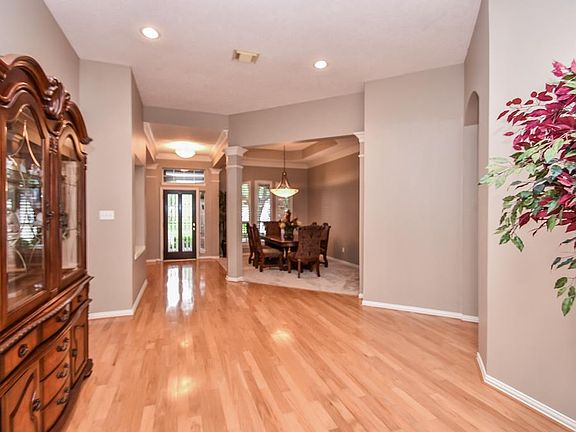 5th image of 9819 Sabine Cir