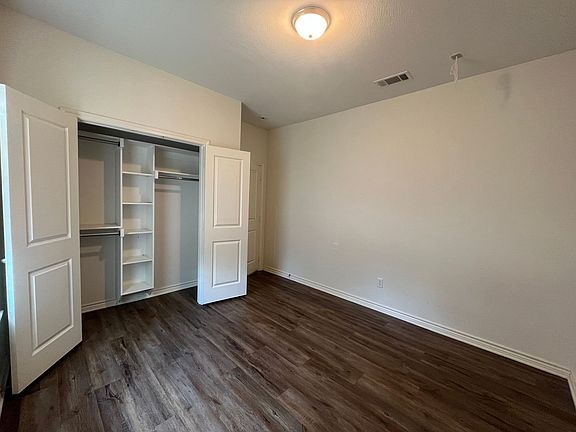 4th image of 108 Wade St #1