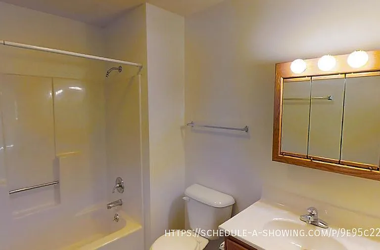 2445 Werner St #6 — Photo 8