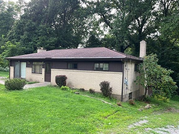 4th image of 200 Forest Dr