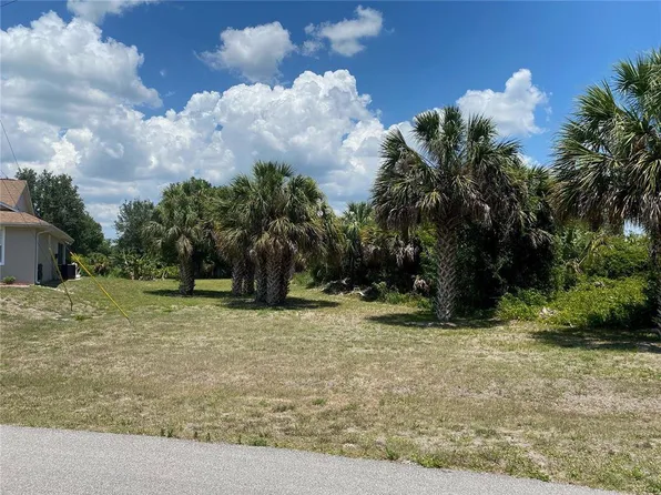 Carolina St, North Port, FL 34288