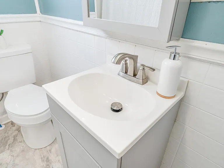 1528 Fletcher St — Photo 15