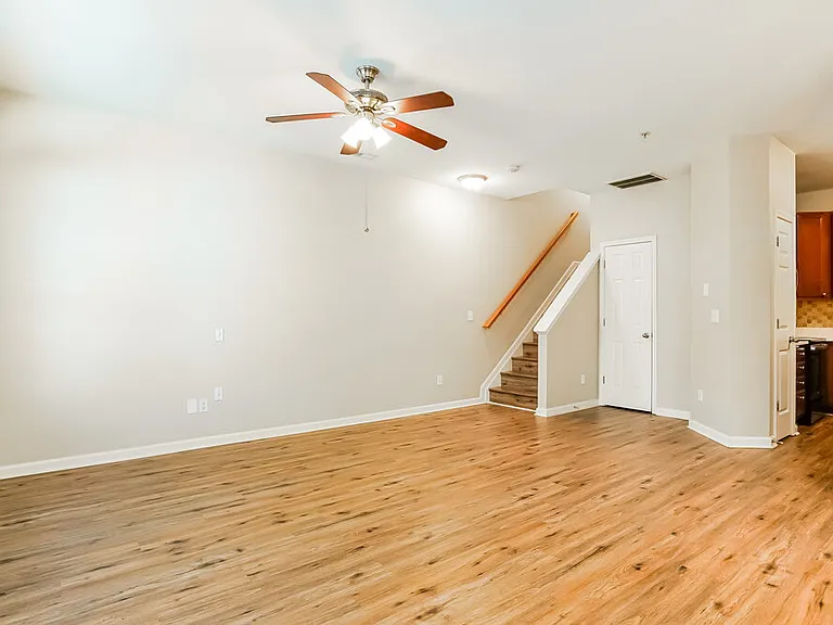 311 Gilman Ln #106 — Photo 7