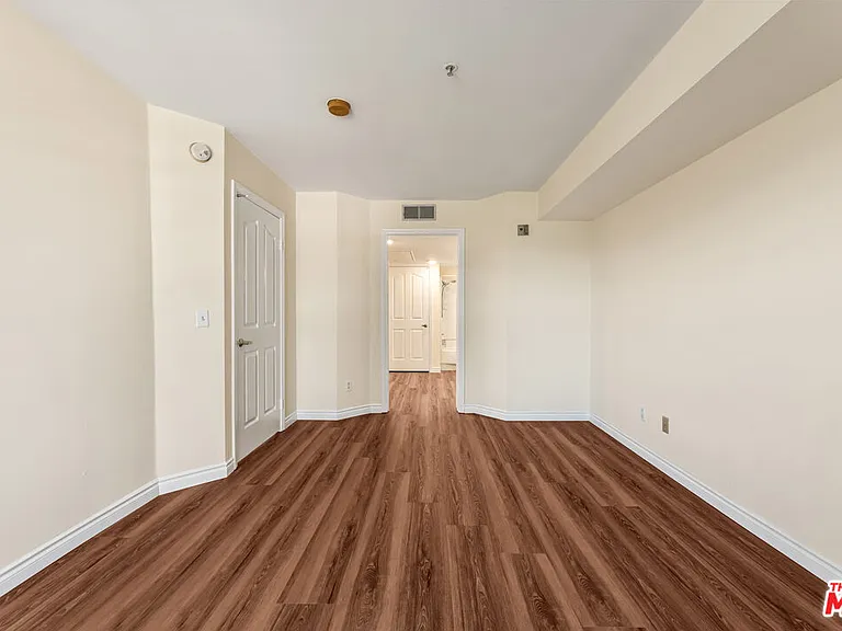 4755 Templeton St #2115 — Photo 23