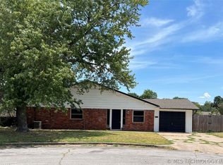 4725 S Fulton Ct, Tulsa, OK 74135