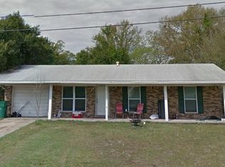 183 Miramar Dr, Mary Esther, FL 32569