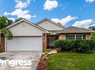 7695 Lookout Point Dr, Jacksonville, FL 32210