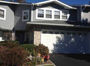 164 Colony Dr, Holbrook, NY 11741