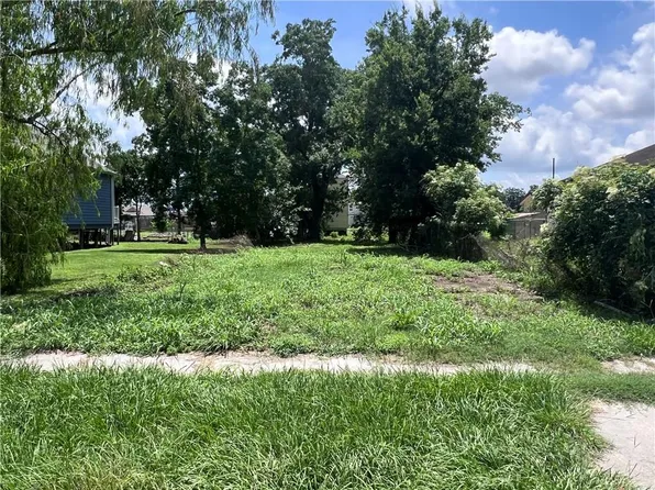 1811 Flood St, New Orleans, LA 70117