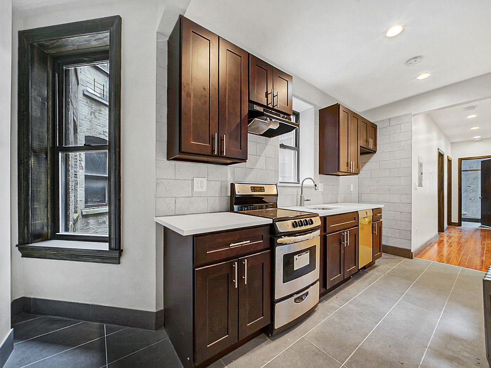 1st image of 471 7th Ave #2R