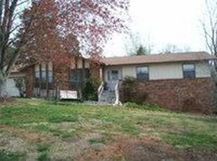 1500 Hidden Hills Dr, Clinton, TN 37716