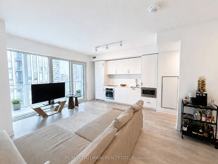 88 Queen St E #1701 — Photo 4