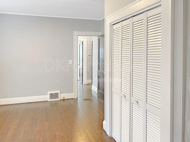1739 Sylvan Rd SW — Photo 15