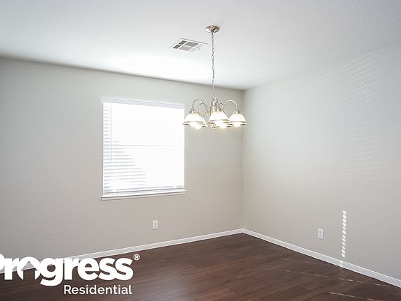 4th image of 8104 Mount Royal Ct