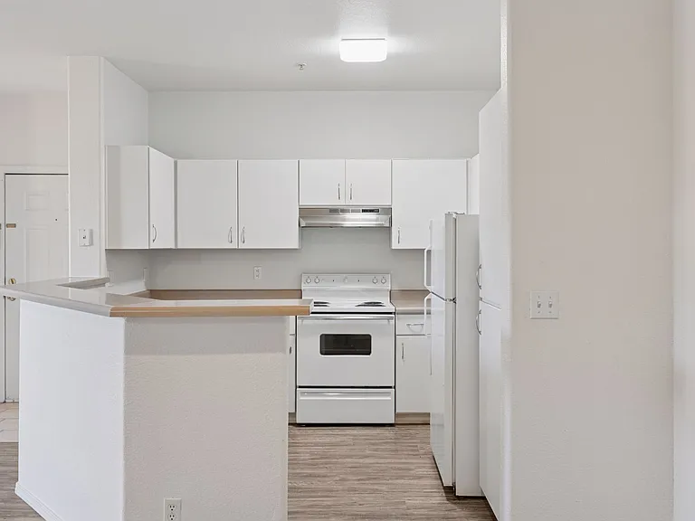 1641 W Canal Cir #723 — Photo 4