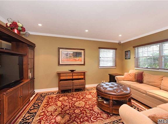 5th image of 479 Rose Ln
