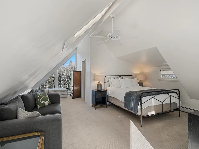182 Bennett Pl — Photo 19
