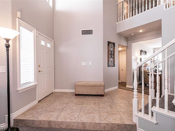 5th image of 9835 Sierra Canyon Way
