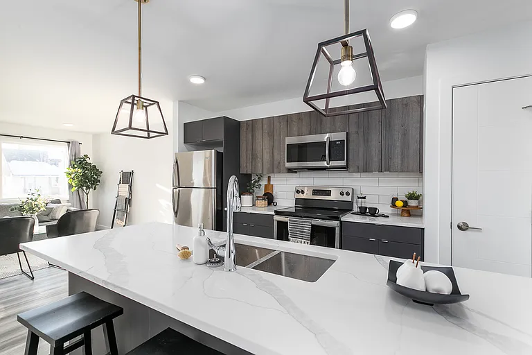 583 Cote St #1 — Photo 3