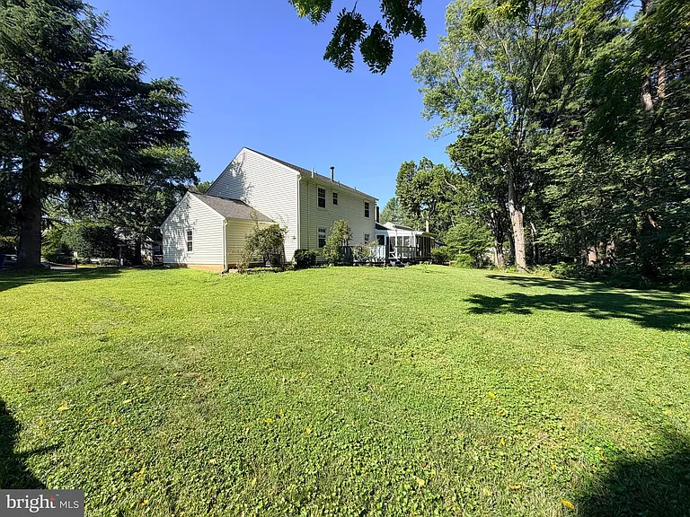 10802 Hunt Club Rd — Photo 38