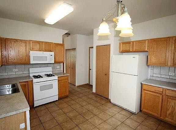5th image of 3700 Delaney Dr