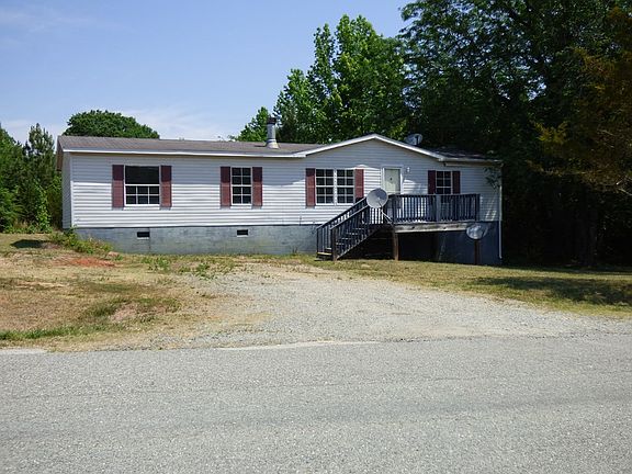 2nd image of 1011 Chestnut Creek Rd
