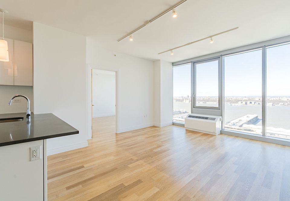 1st image of 554 W 54th St #22G