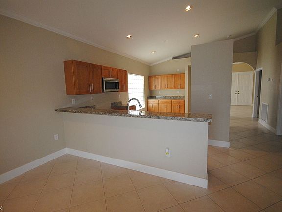 7854e0bb-5b35-44d6-837b-b62e3cc083da-w_1500-h_1000