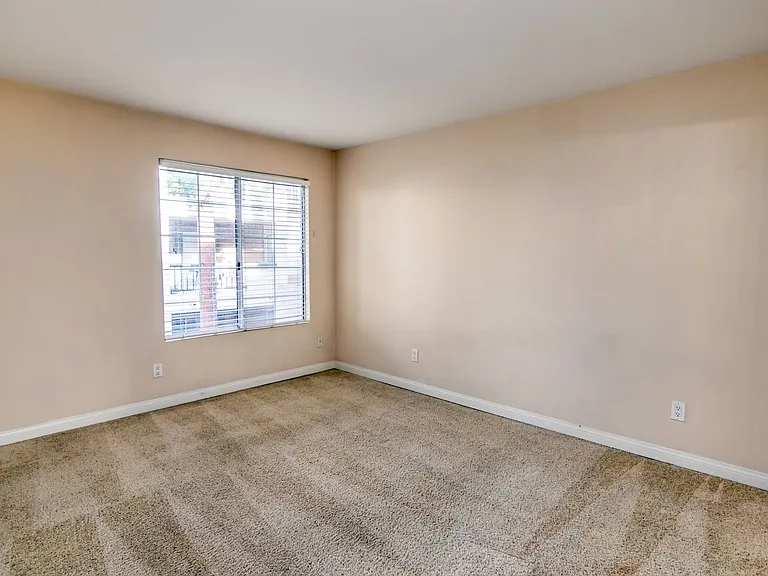 5500 Owensmouth Ave #216-P229 — Photo 7