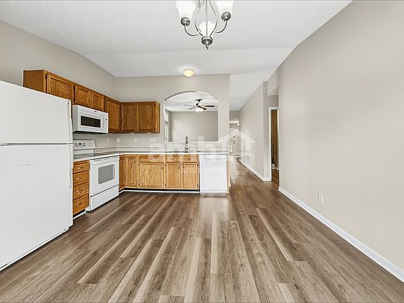 4th image of 10717 Hanover Ct