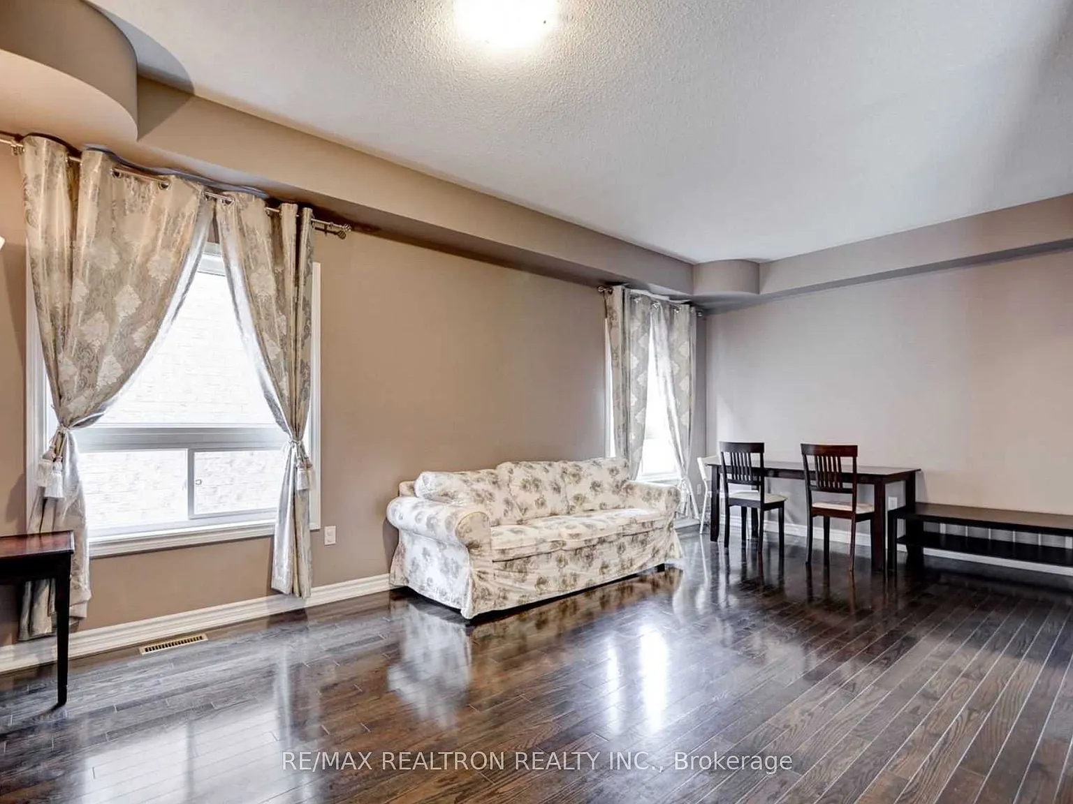 4 bed, $4,100 — Photo 4