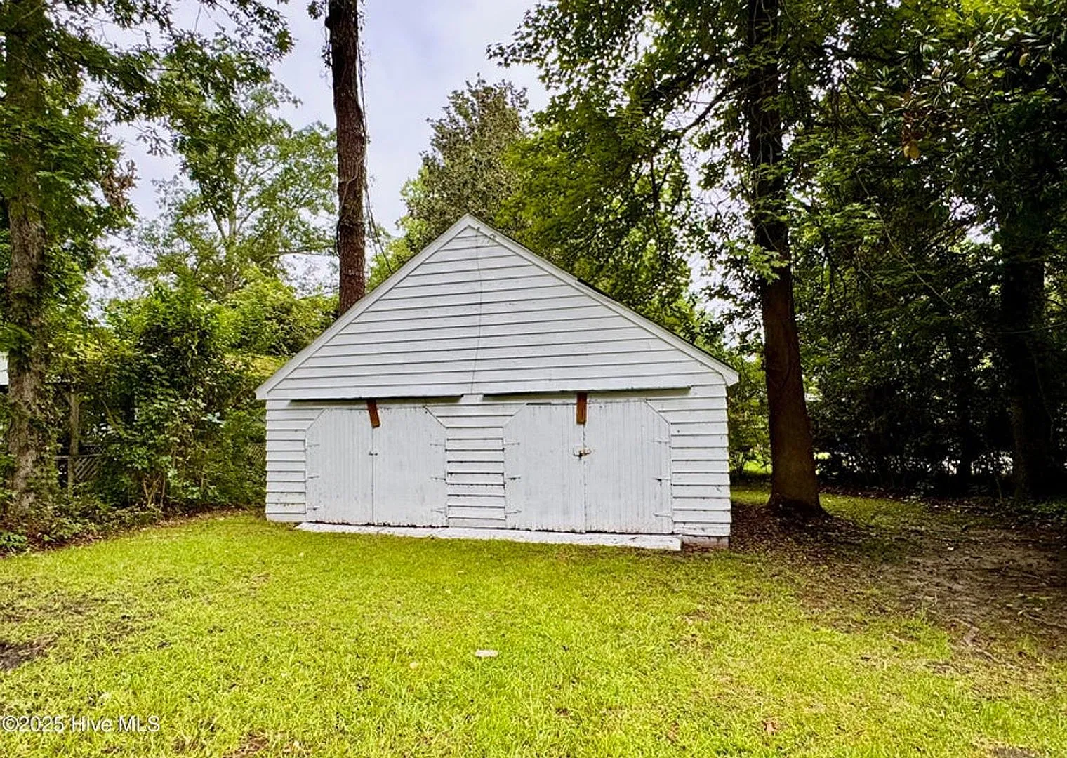 306 Wilson Avenue — Photo 4