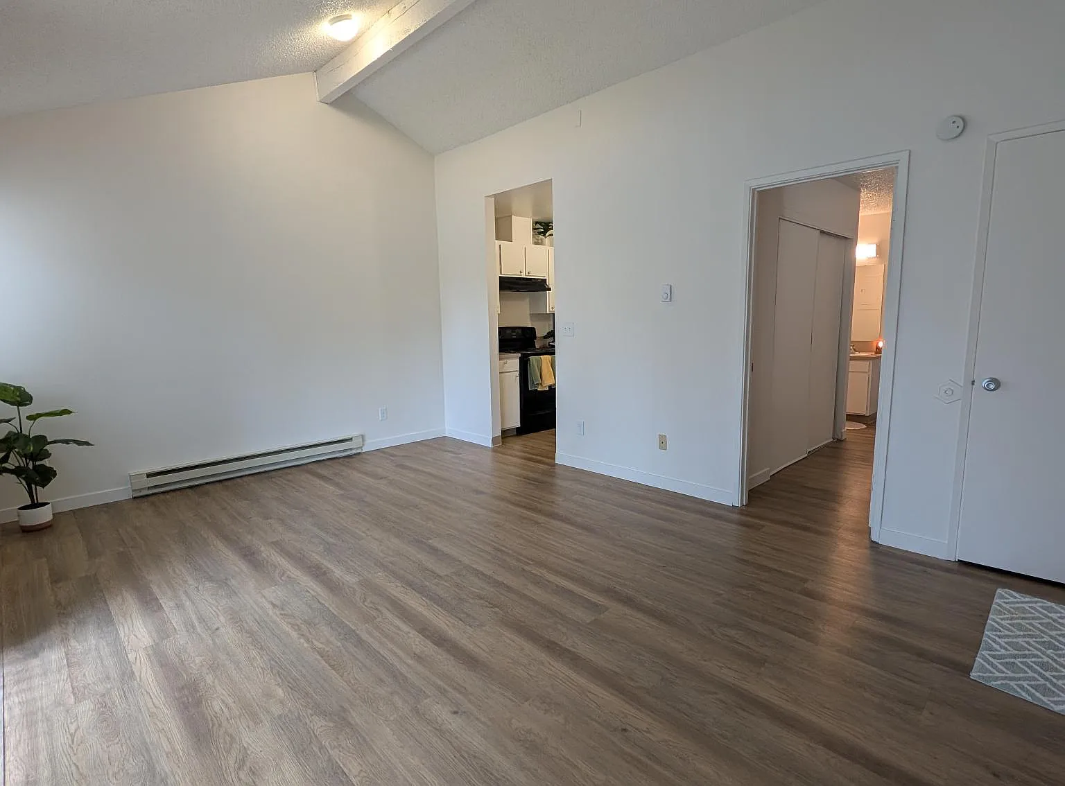 Sawyer Pointe Apartments — Photo 2