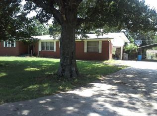 1106 SE 13th St, Wagoner, OK 74467
