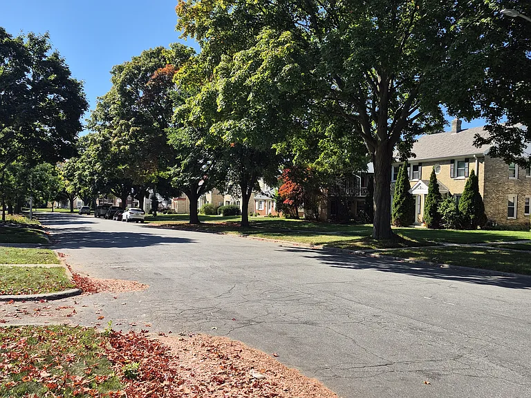 2805 N Avondale Blvd — Photo 2