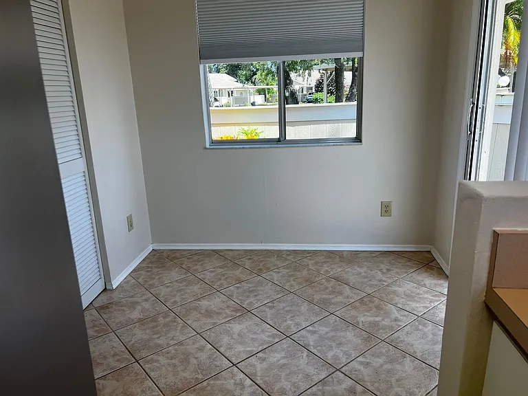 3018 Sail Pointe Cir #4-B — Photo 13