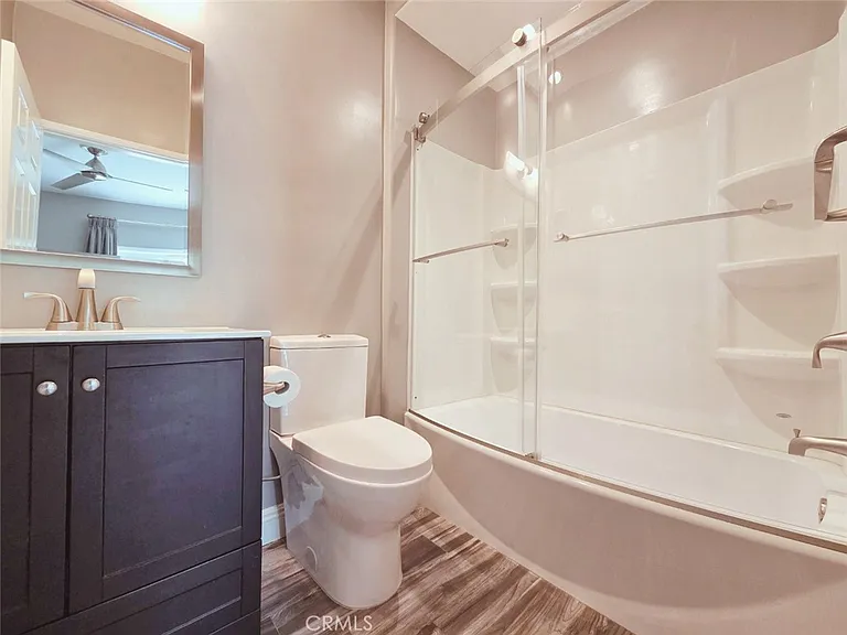 1154 N Sycamore Ave #7 — Photo 17