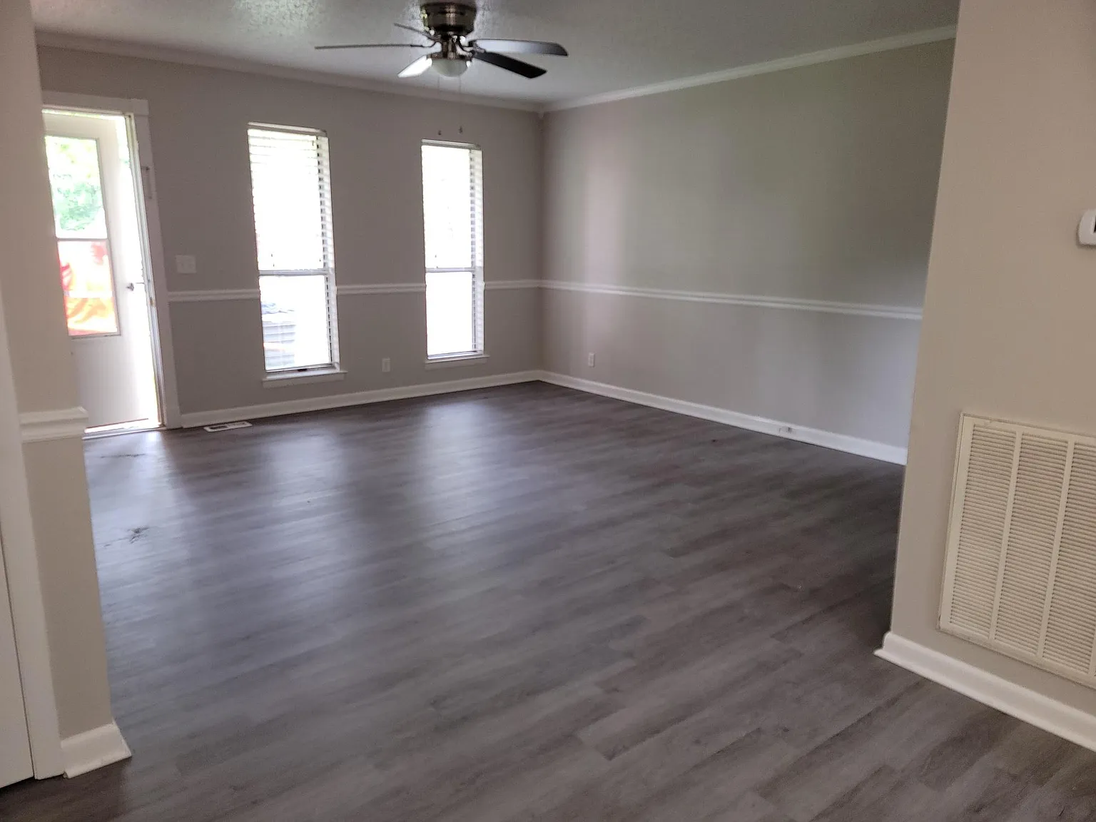 1439 Winding Way Dr — Photo 2