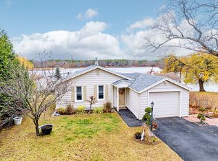 98 Pine Grove St, Springfield, MA 01119