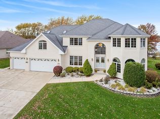 10663 Ridgewood Dr, Palos Park, IL 60464