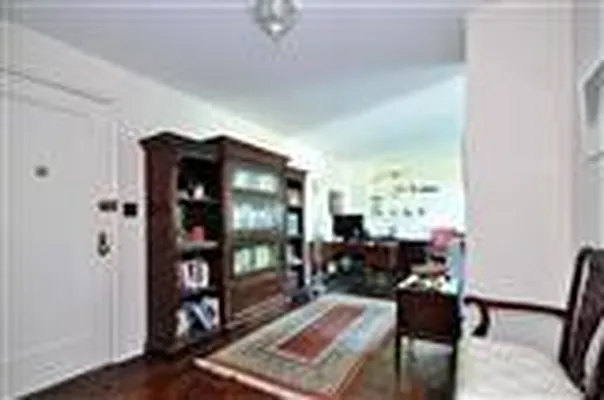 Sold by Chintan Trivedi | media 17
