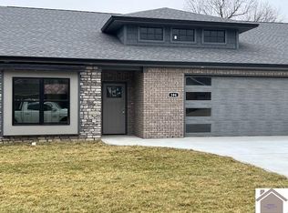 104 Long Dr, Paducah, KY 42003