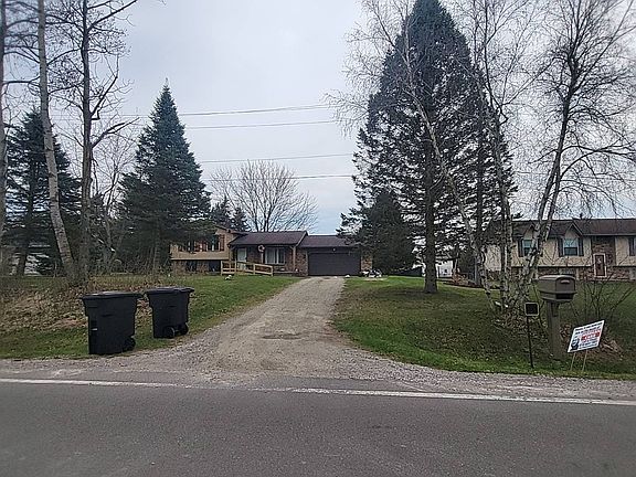2nd image of 1440 E Sawdust Corners Rd
