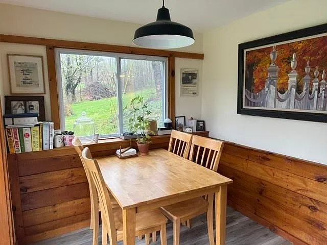 426 Landgrove Rd — Photo 3
