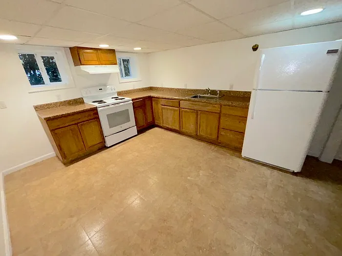 1 bed, 1.0 bath, 800 sqft, $995 — Photo 3