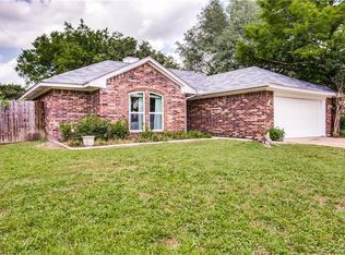 1403 Glenwillow Dr, Arlington, TX 76018