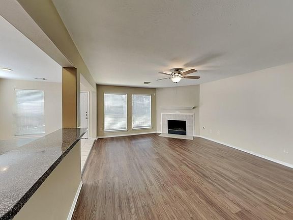 2nd image of 2875 Sun River Ln