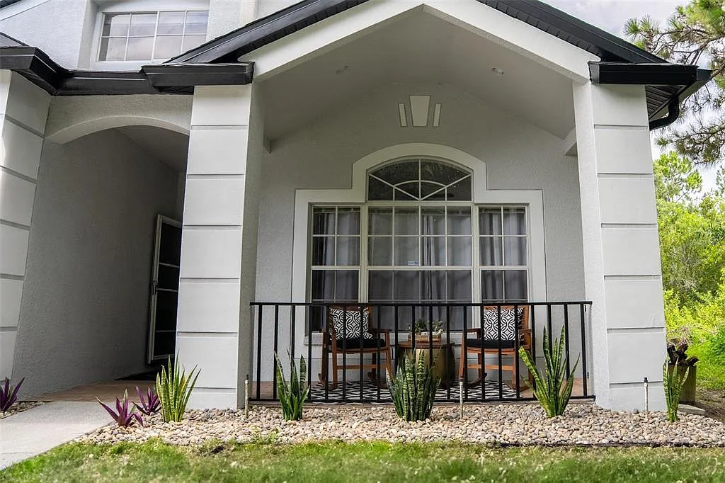 4 bed, 2.5 bath, 2425 sqft, $3,100 — Photo 3
